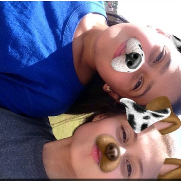 Profile Picture of Adeline Rodriguez (@adeline2703) on Poshmark