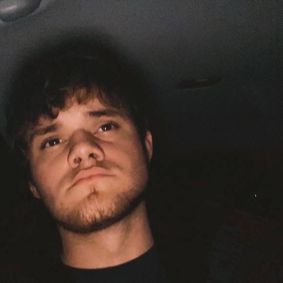 Profile Picture of Jacob Ashby (@dylanashby2000) on Poshmark