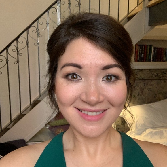 Profile Picture of Rachael Newton (@milliband) on Poshmark