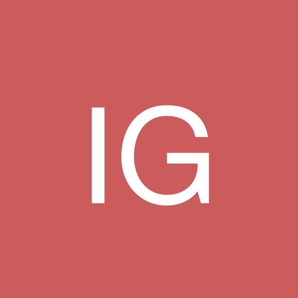 Profile Picture of Isabelle Gilliam (@isabellegggg) on Poshmark