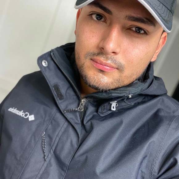 Profile Picture of Daniel felipe Alonso (@felipe_bkcj) on Poshmark