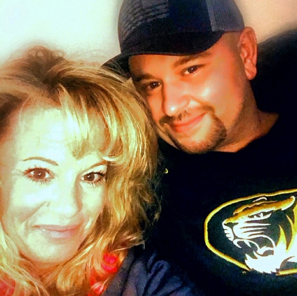 Profile Picture of Clint White (@clintwhite) on Poshmark