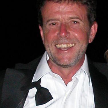 Tony  Gladwell - Twitter Profile Picture of Tony  Gladwell (@tony_gladwell) on Twitter