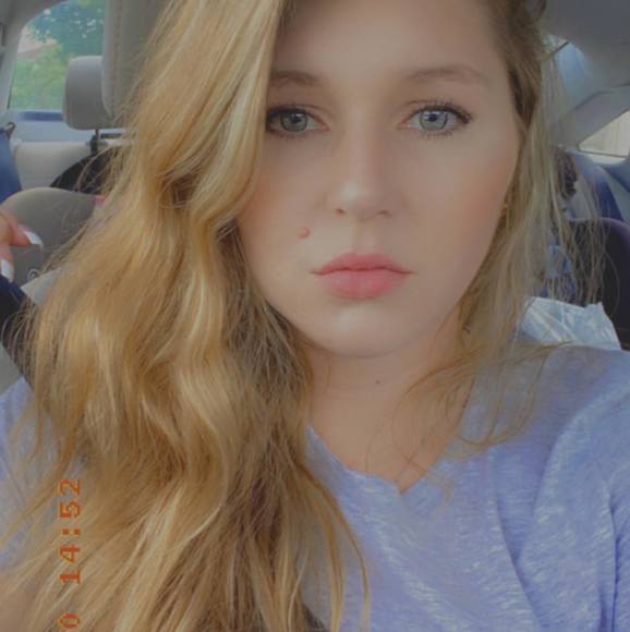 Profile Picture of Leah Steadman (@leahrenee8892) on Poshmark