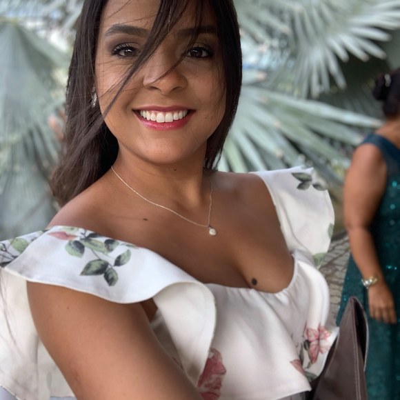 Profile Picture of Maria olívia Vasques (@olivia_vasques1) on Poshmark