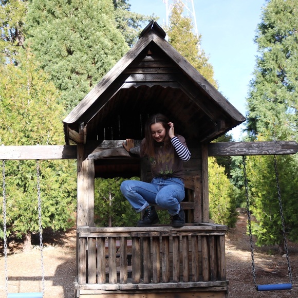 Profile Picture of Ashlynn Calabrase (@acalabrase) on Poshmark