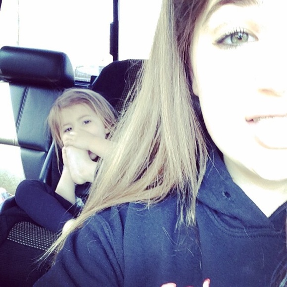 Profile Picture of Sophis Owsiany (@soph_owsiany7) on Poshmark