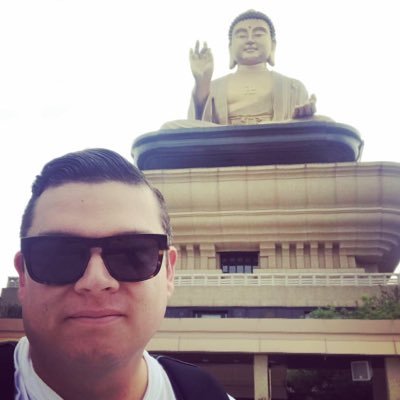 Profile Picture of Daniel Olivas (@danyolibass) on Twitter