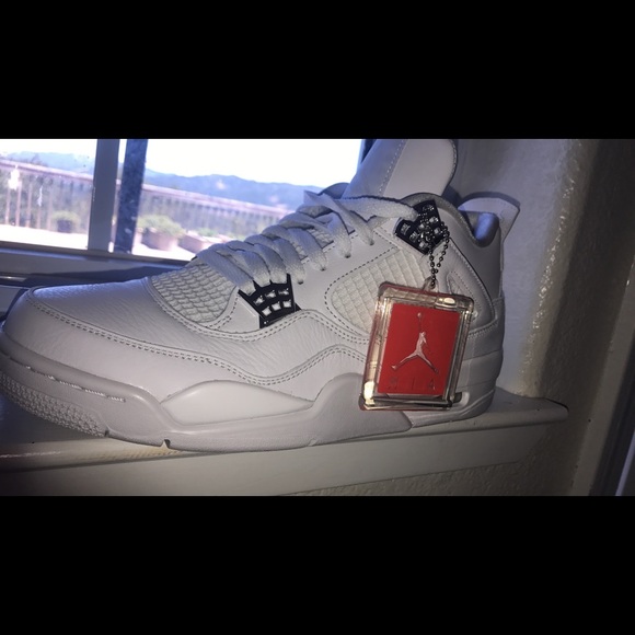 Profile Picture of Carson Best (@carsonbest123) on Poshmark