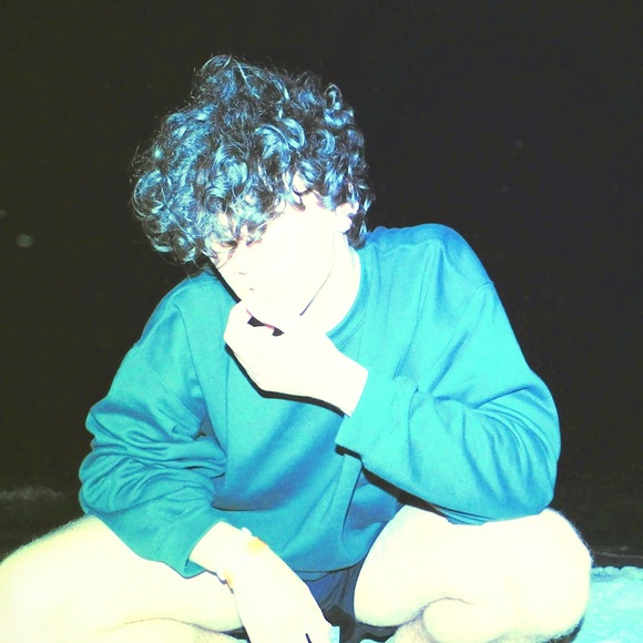 Profile Picture of Alex Ciochetti (@alexciochetti) on Poshmark