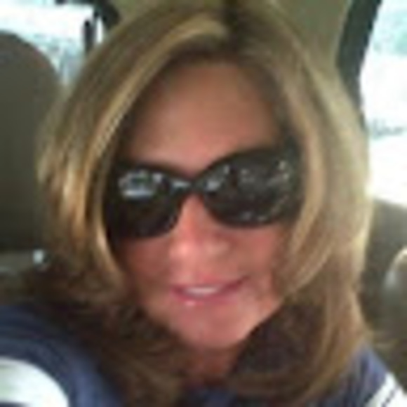 Profile Picture of Brandi Kriewald (@brandikaye232) on Poshmark