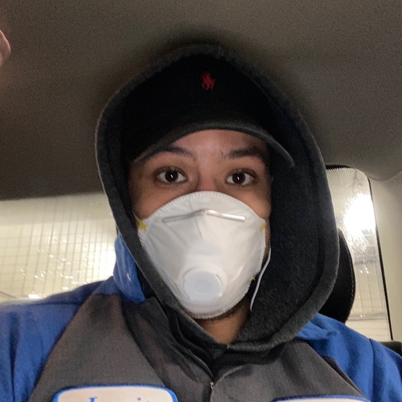 Profile Picture of Lewis Googins (@lewisgoogins) on Poshmark