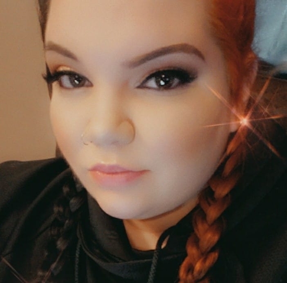 Profile Picture of Machella Throckmorton (@machella532) on Poshmark