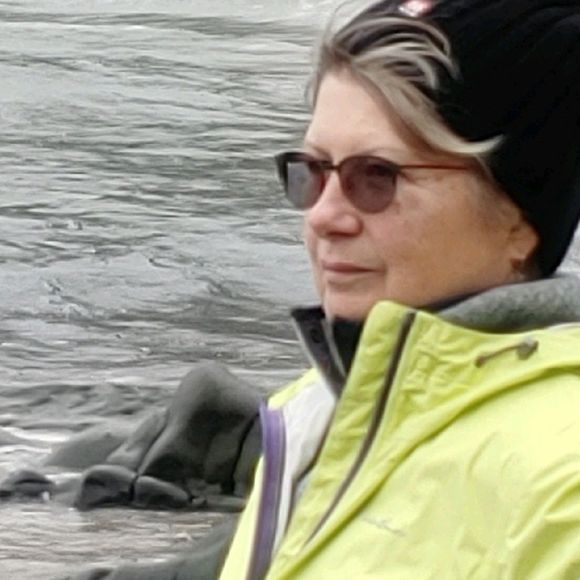 Profile Picture of Louanne Atherley (@louanneatherley) on Poshmark