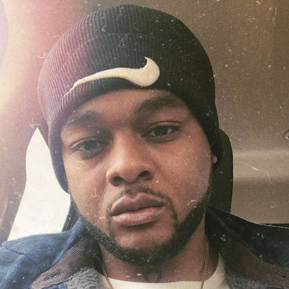 Profile Picture of Wendell Thompson (@wendellthomp810) on Poshmark