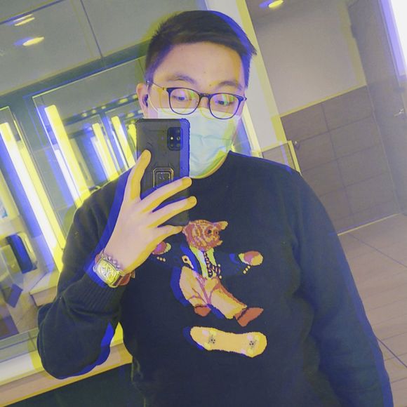 Profile Picture of Benjamin Liu (@ice2001s) on Poshmark