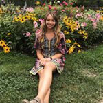 Profile Picture of Claire Larson (@cmjbear) on Instagram