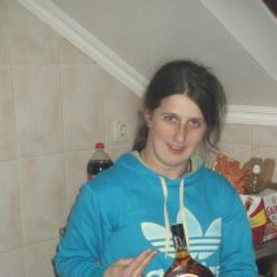 Profile Picture of Lucia Esteves (@LuciaEsteves8) on Twitter