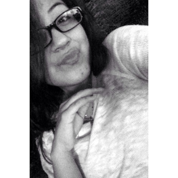 Profile Picture of Cielo Huesca (@xoxo_cieloo) on Poshmark