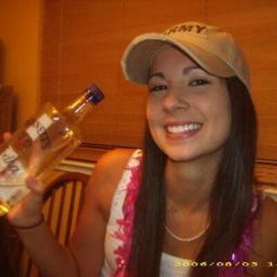 Profile Picture of Alice Cooley (@AlicelynnCooley) on Twitter