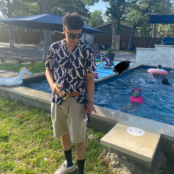 Profile Picture of Pablo Cabrera (@flxcco840) on Poshmark