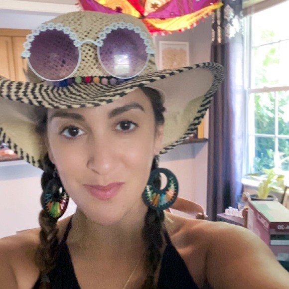 Profile Picture of Rachel Epifanio (@rripepi) on Poshmark