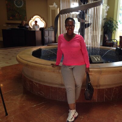 Profile Picture of Rita Hurd (@IskateoneRita) on Twitter