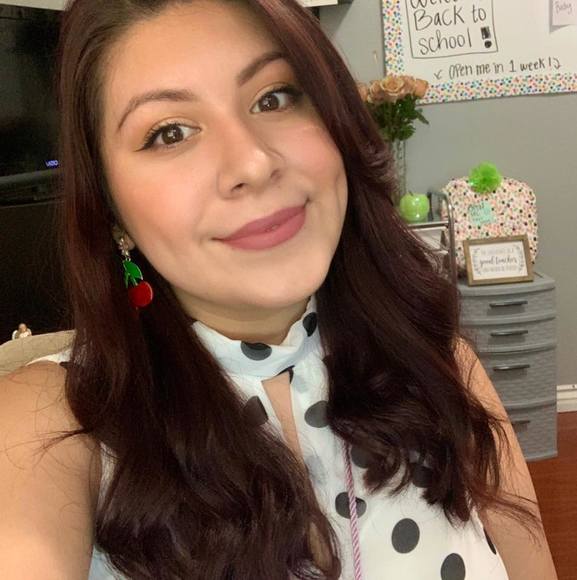 Profile Picture of Jessica Carvajal (@jessicacarva402) on Poshmark