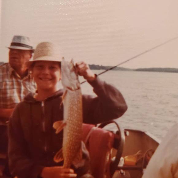 Profile Picture of Jonny Pechous (@jonathanpechous) on Poshmark