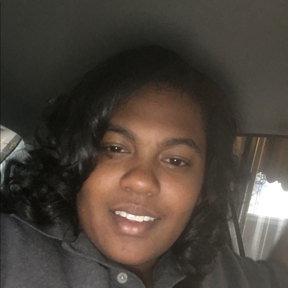Profile Picture of Paige Pryor-davis (@paigepryor23) on Poshmark