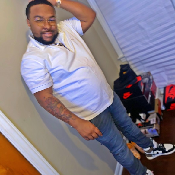 Profile Picture of Charles Claybrooks (@chucklauren) on Poshmark