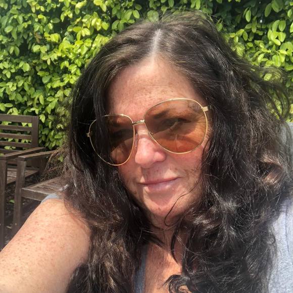 Profile Picture of Patty Silva (@pattysilva6) on Poshmark