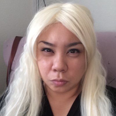 Profile Picture of Kim Hutt (@HuttByTheLake) on Twitter
