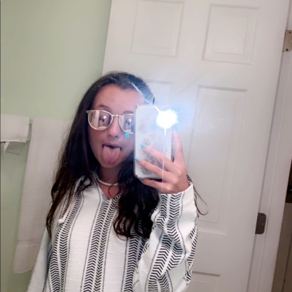 Profile Picture of Maddie Bartolucci (@maddiebart1009) on Poshmark