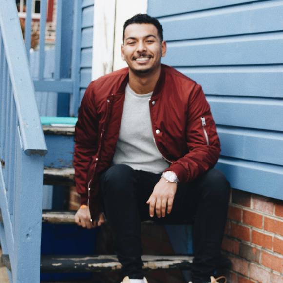 Profile Picture of Aaron Lorenzo (@aaronlrnz10) on Poshmark