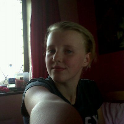 Profile Picture of Carly Guy (@carlyjade98) on Twitter