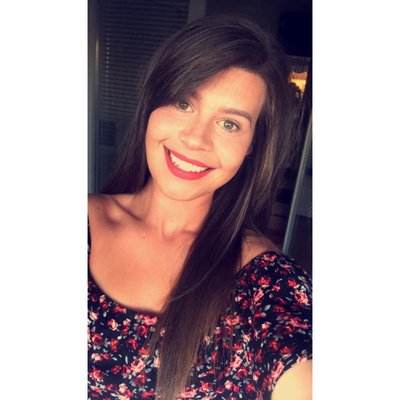 Profile Picture of Jennifer Robins (@Jennyrobins8) on Twitter