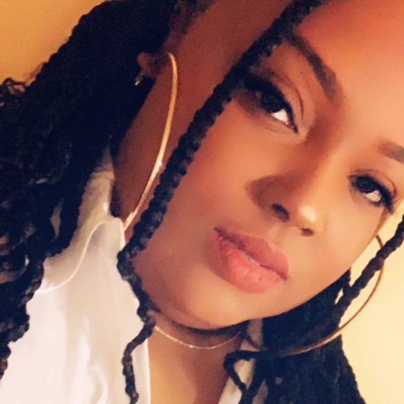 Jasmine Seymore - Poshmark Profile Picture of Jasmine Seymore (@jdotallen09) on Poshmark