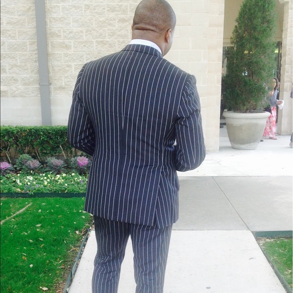 Profile Picture of Harrold Azi (@hajifashion) on Poshmark