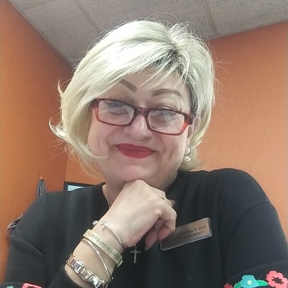 Gabriela Bogdan - Poshmark Profile Picture of Gabriela Bogdan (@gabrielabogdan) on Poshmark