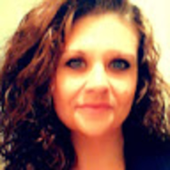 Profile Picture of Jaclyn Sharp (@sharpj072183) on Poshmark