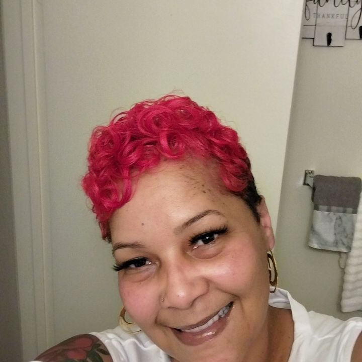 Profile Picture of robinsigler (@robinsigler) on Tiktok