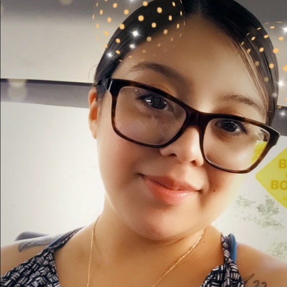 Profile Picture of Jasmine Mota (@jasminemota250) on Poshmark