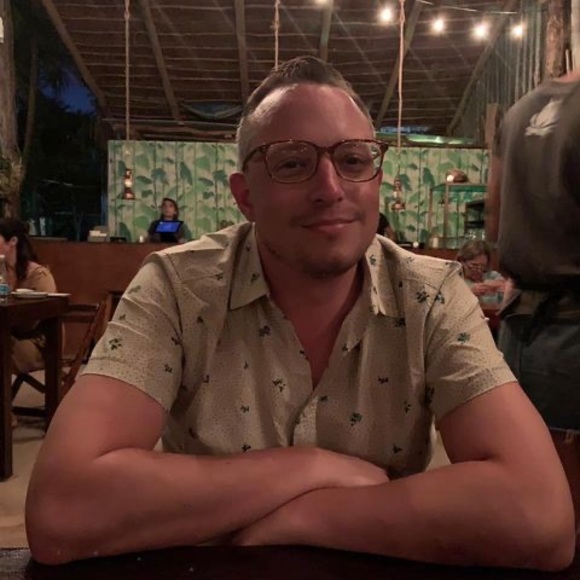 Brent Baumbach - Poshmark Profile Picture of Brent Baumbach (@architectonix) on Poshmark