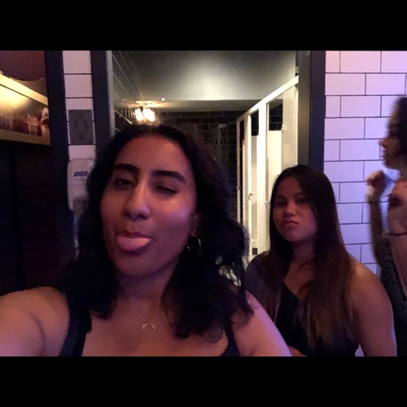 Profile Picture of Juana Nguyen (@juananguyen) on Poshmark