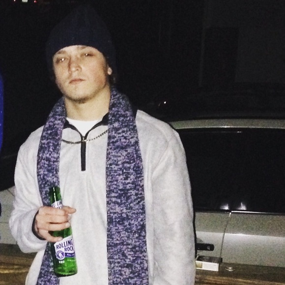 Profile Picture of Patrick Newcomb (@patnewcomb) on Poshmark