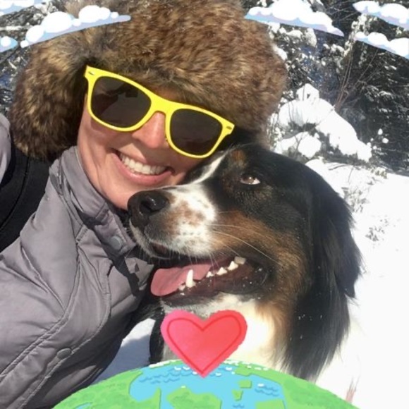 Profile Picture of Renee Scarth (@ren_a1) on Poshmark