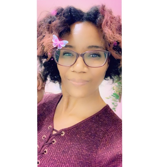 Profile Picture of Jackie Gist (@jackie_o45) on Poshmark