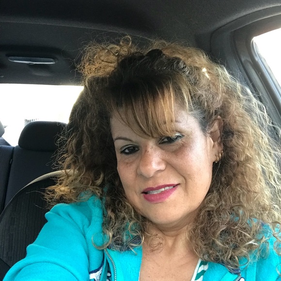 Profile Picture of Rocio Escobar (@rocioescobar45) on Poshmark