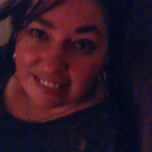 Profile Picture of Tina Castro (@tinacastro469) on Poshmark
